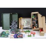 Collection of plastic figures & accessories, mostly military examples, to include Britains, Timpo