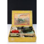 Boxed Hornby O gauge E120 Special Tank Goods train set with 0-4-0 Locomotive and tender in GWR green