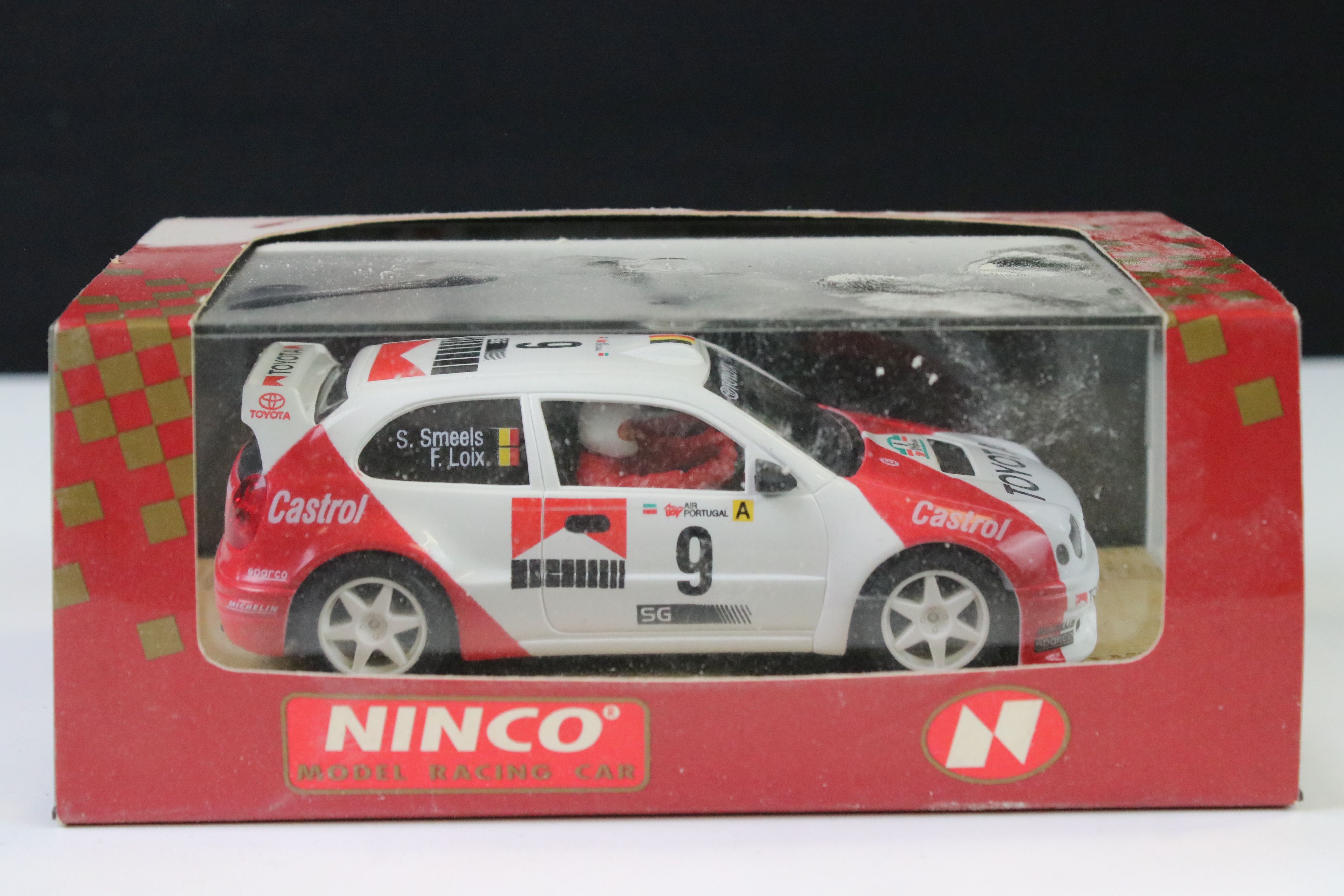 Nine cased / boxed Ninco slot cars to include, 50101 Renault Clio 16V, 50102 Renault Clio 16V, 50104 - Image 6 of 10