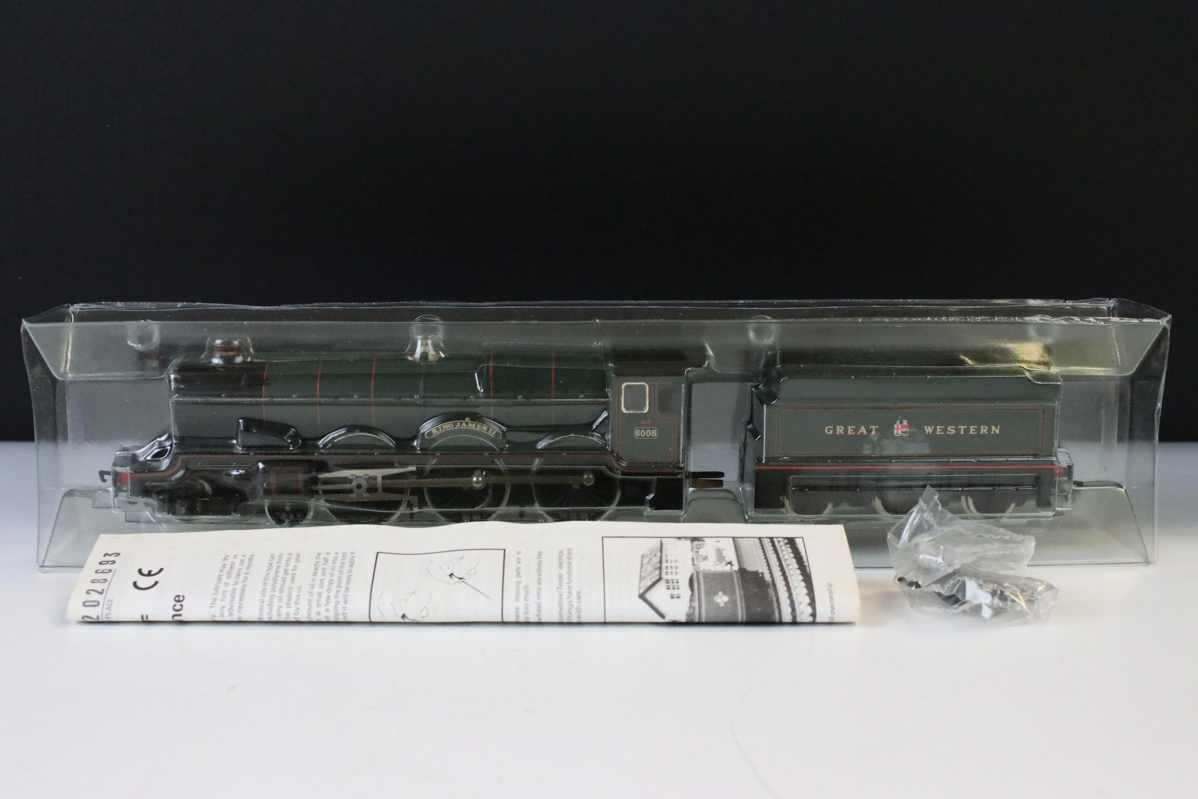 Three boxed Hornby OO gauge locomotives to include ltd edn Tennyson, R082 GWR Locomotive King - Image 3 of 9