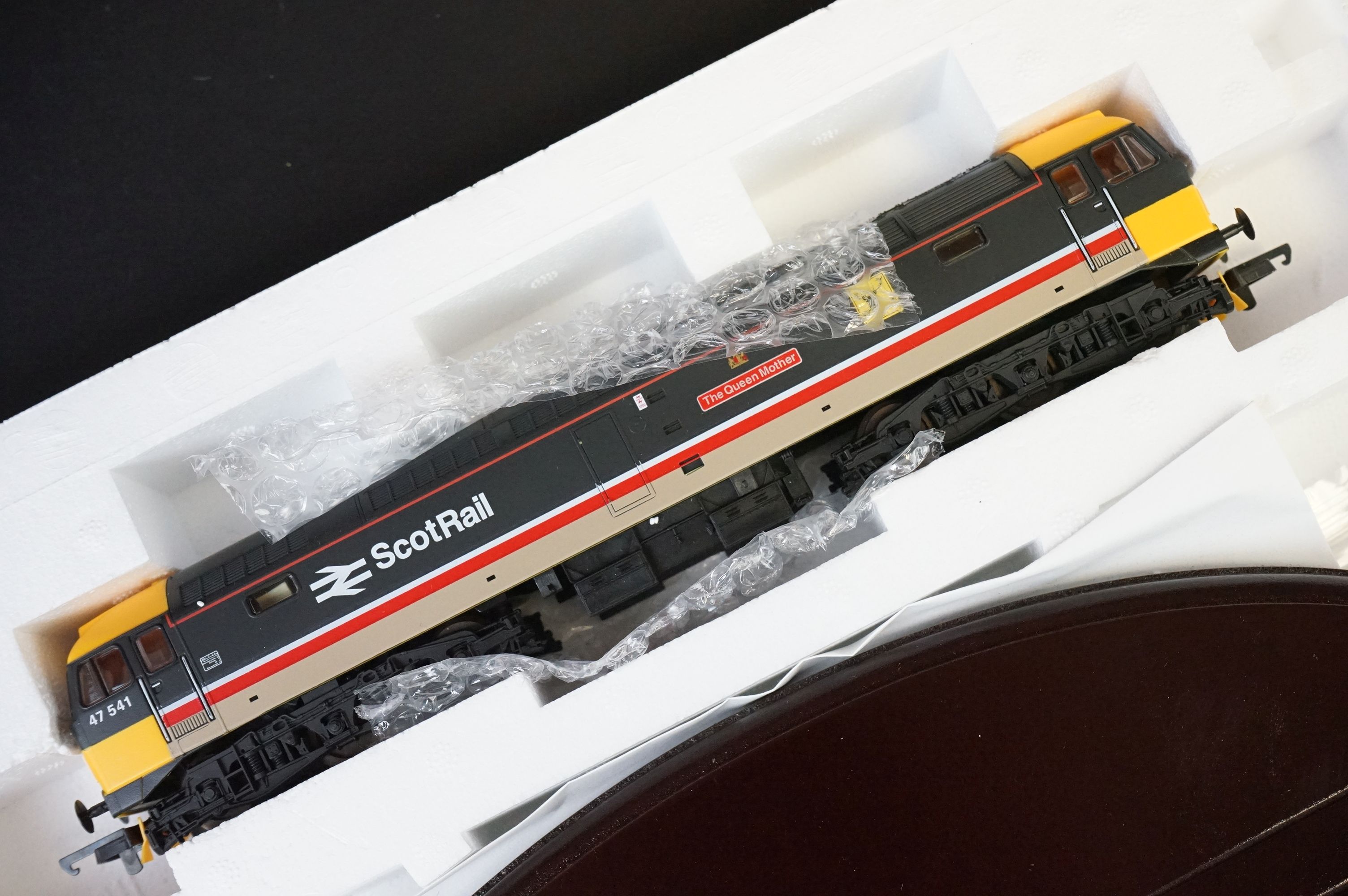Three boxed Lima Collection locomotives to include L205211 Class 47541 The Queen Mother Scotrail, - Image 5 of 10
