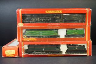 Four boxed Hornby OO gauge locomotives to include R329 BR 4-6-2 Loco William Shakespeare, R392 GWR
