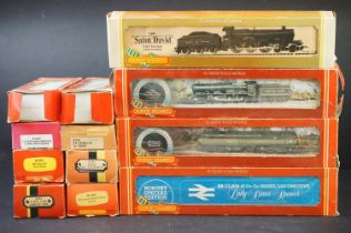 12 Boxed Hornby OO gauge locomotives to include R830 Saint David, Lord of the Isles, Kneller Hall,