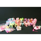 My Little Pony - Collection of 22 Hasbro My Little Pony G1 and G3 figures. The G1 ponies include