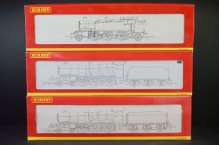 Three boxed Hornby OO gauge R2232 GWR 4-6-0 Castle Class Locomotive 4097 Kenilworth Castle, R2543 BR