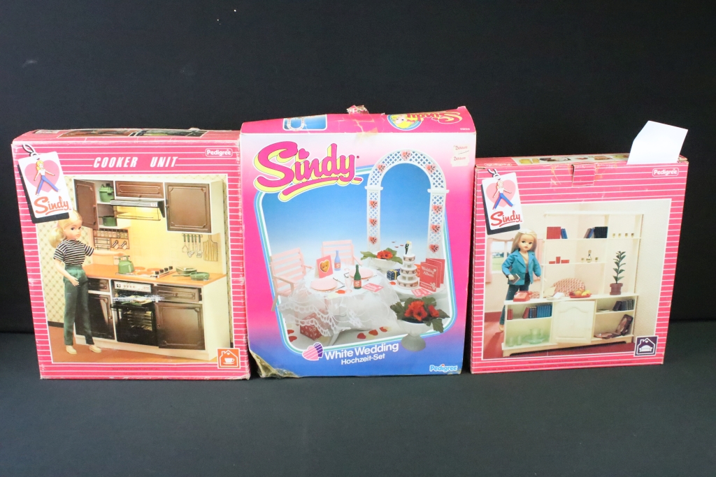 Sindy - Ten boxed Pedigree Sindy play sets & accessory sets, to include White Wedding (44262), - Image 9 of 9