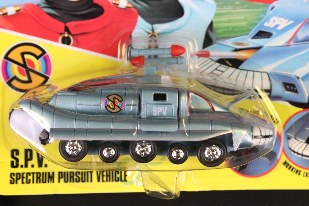 11 Carded Vivid Imaginations Captain Scarlet figures and vehicles plus 2 x carded Matchbox - Image 3 of 11