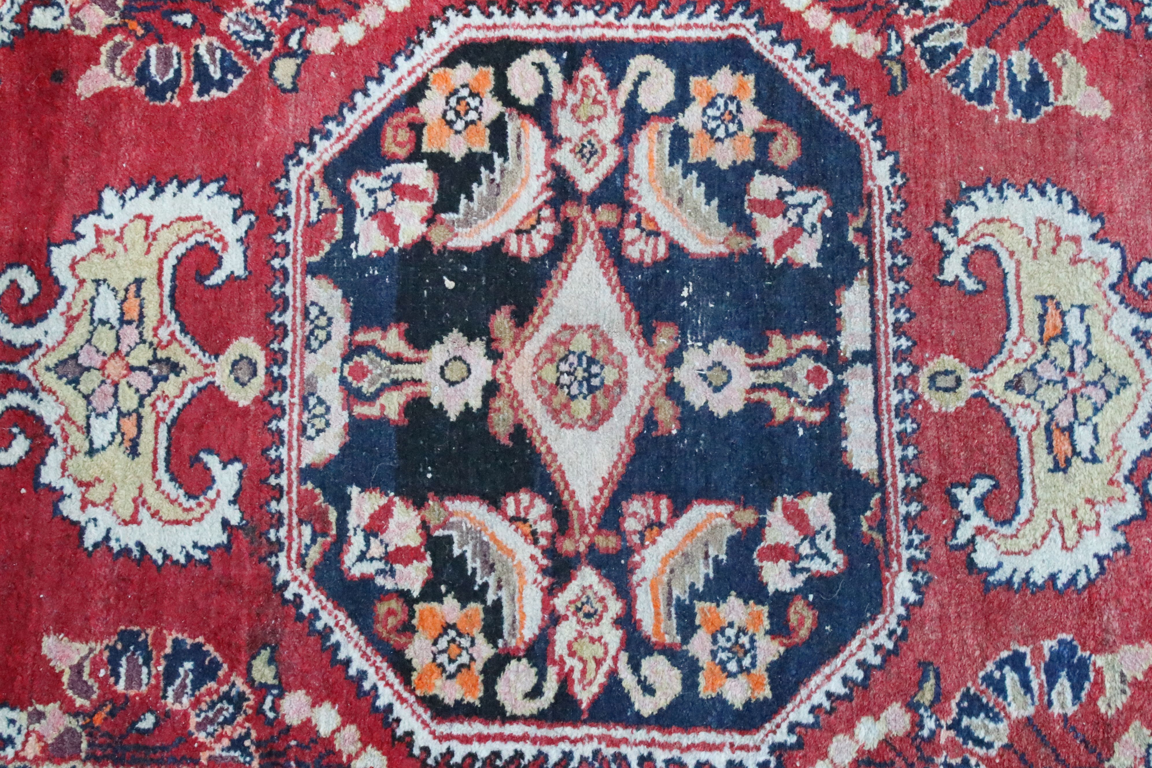Two small Eastern Wool Rugs 115cm x 70cm and 118cm x 87cm - Image 10 of 15