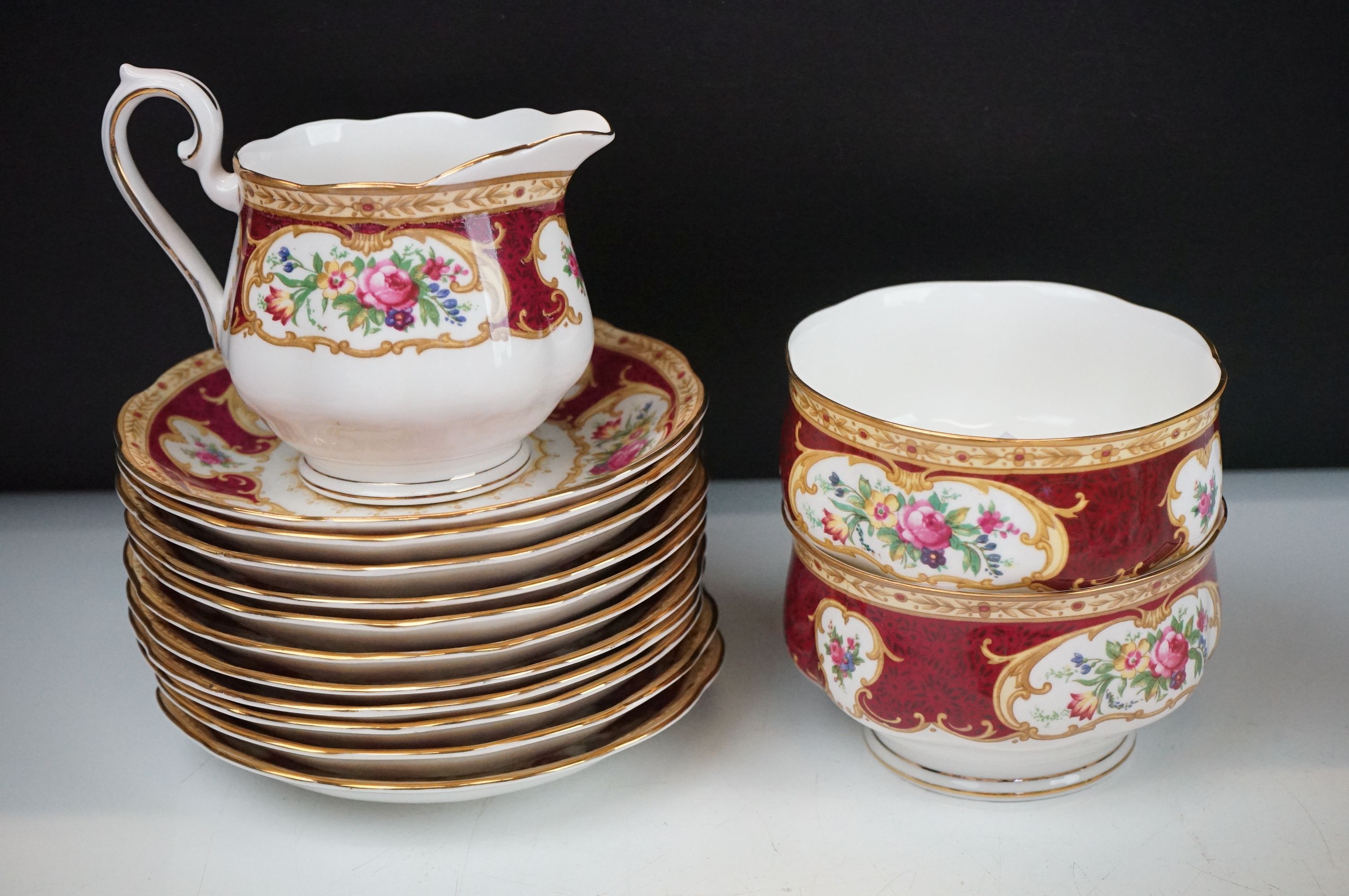Royal Albert Lady Hamilton tea service consisting of 12 tea cups, 11 saucers, two creamer jugs, salt - Image 11 of 11