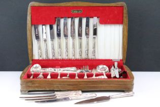 Webber and Hill of Sheffield silver plated kings pattern cutlery canteen in an oak case.