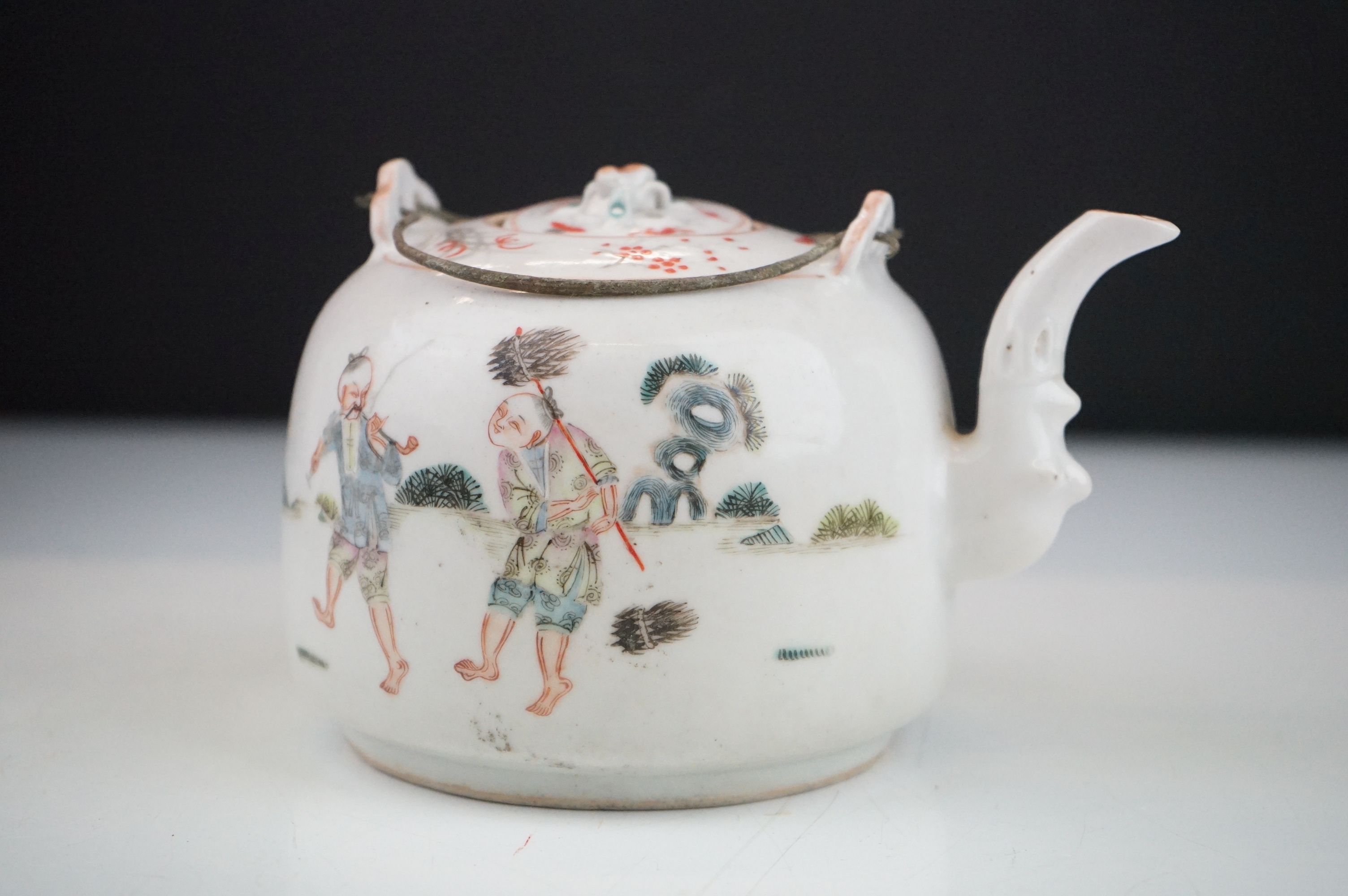 Four pieces of Chinese antique porcelain to include a famille rose tea pot depicting garden - Image 15 of 27