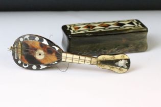 19th century tortoiseshell and horn table snuff box, hinged lid, dimensions approx 9.5 x 4.5 x 2.