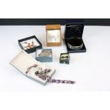 Jewellery to include an amber silver necklace, tigers-eye stud earrings, enamelled hinged bangle,