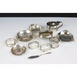 Silver and white metal to include a table salt (hallmarked Birmingham 1903), mustard pot (no