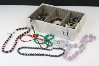 Collection of beaded necklaces to include cultured pearls, faceted clear glass necklace, agate etc.