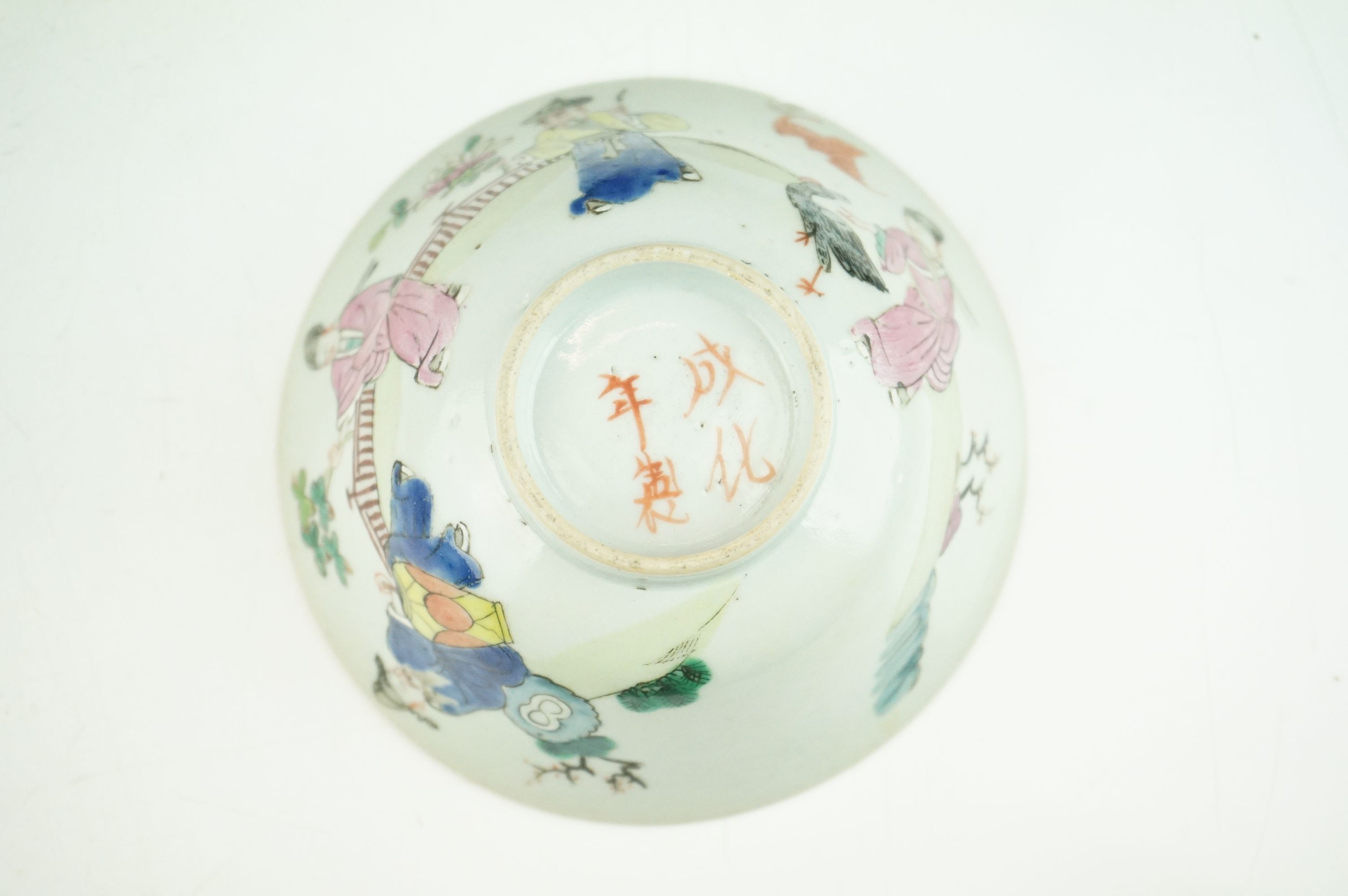Four pieces of Chinese antique porcelain to include a famille rose tea pot depicting garden - Image 12 of 27