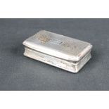 George III silver snuff box, engraved crest to the rectangular cartouche, repeating pattern