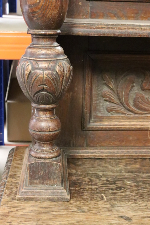 Victorian Oak Mirrored Back Sideboard, the arrangement of three drawers and two cupboard doors - Image 3 of 12