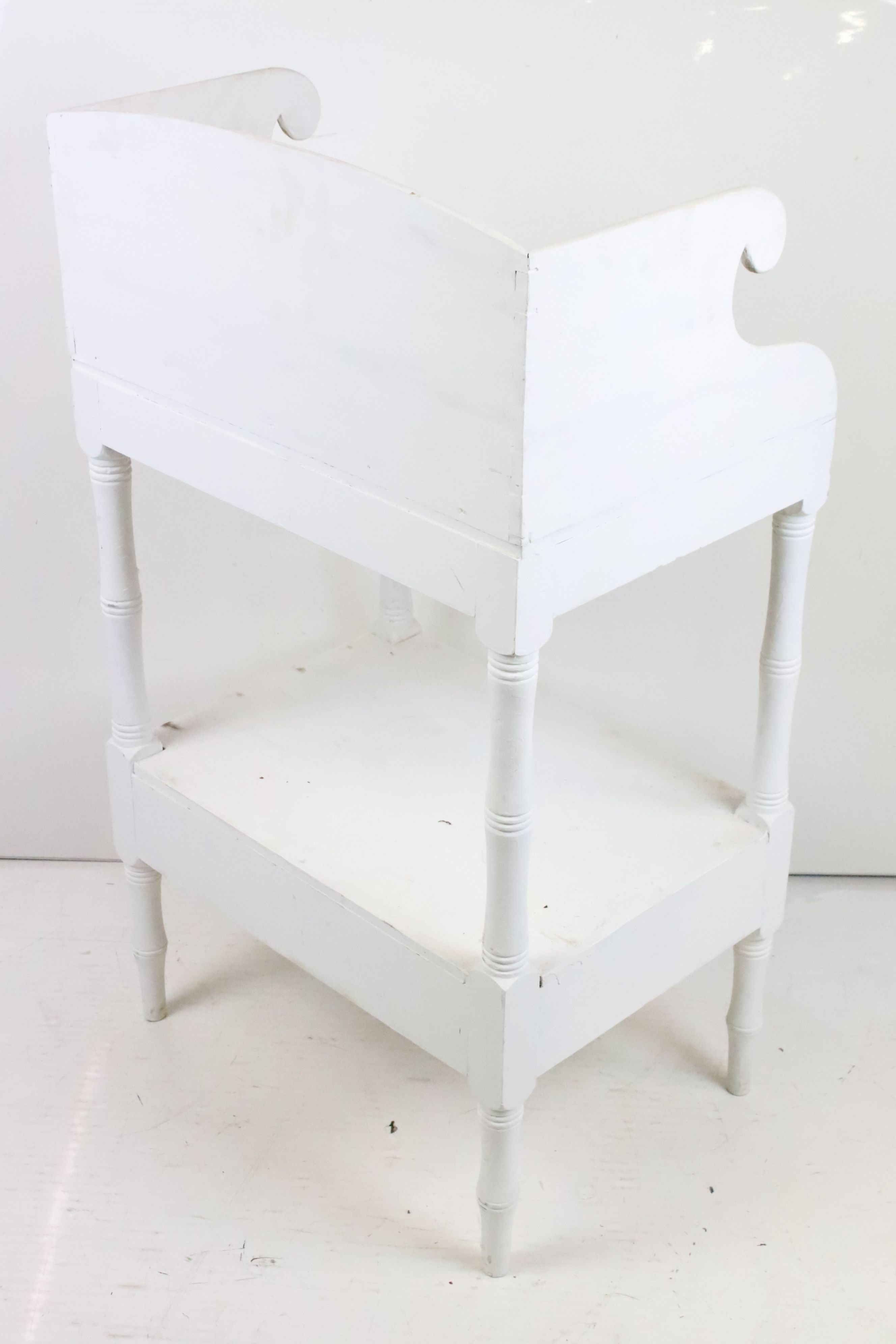 19th century style White Painted Washstand with recess with washbowl and shelf with drawer below, - Image 6 of 6