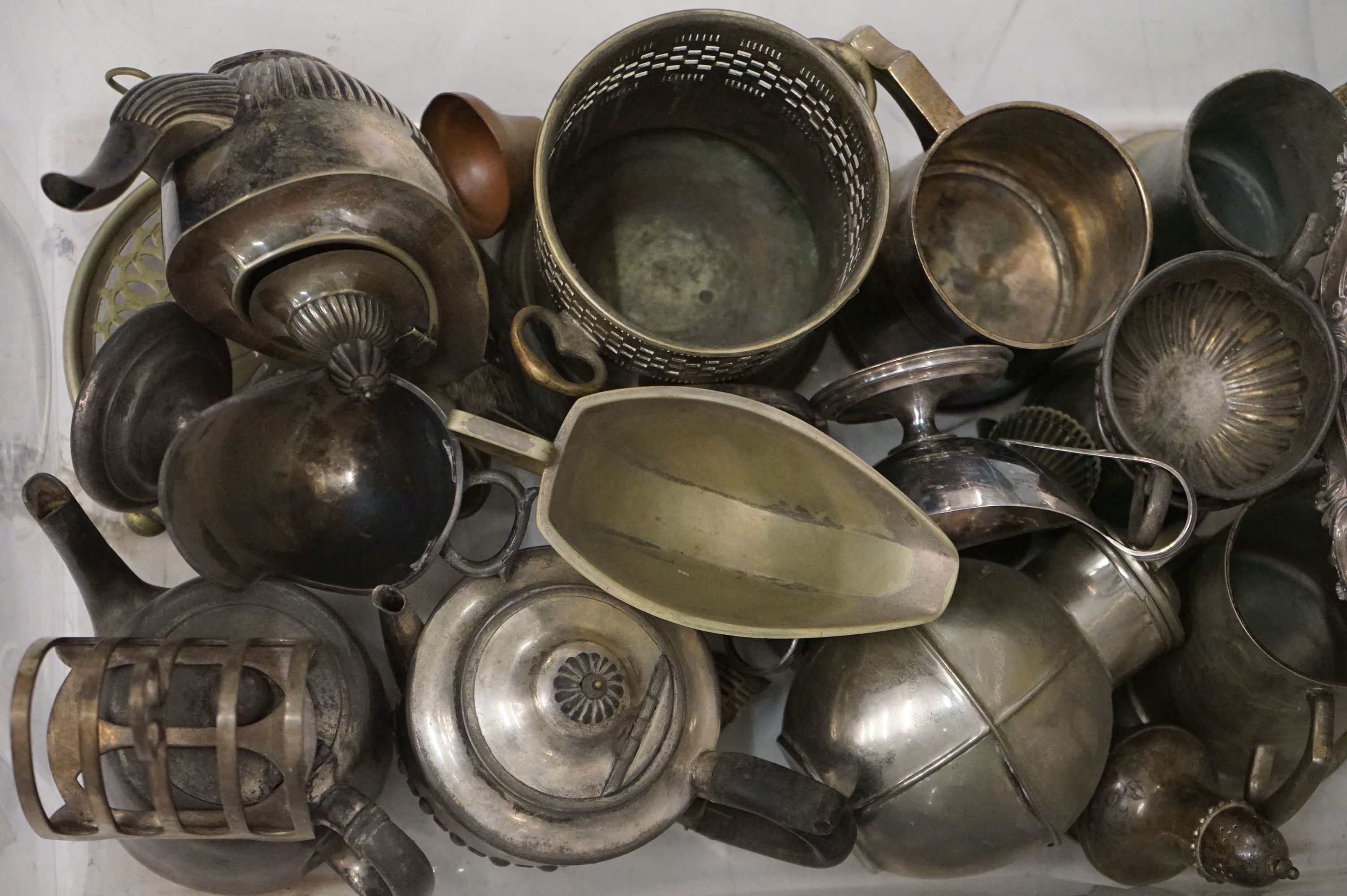 Collection of mixed silver plate to include a four-piece tea set, teapots, serving trays & dishes, - Image 5 of 7