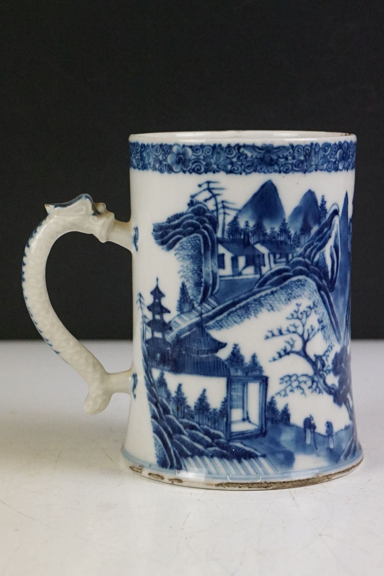 Four 19th century blue & white printed ceramic tankards, featuring early 19th century and Willow - Image 11 of 27