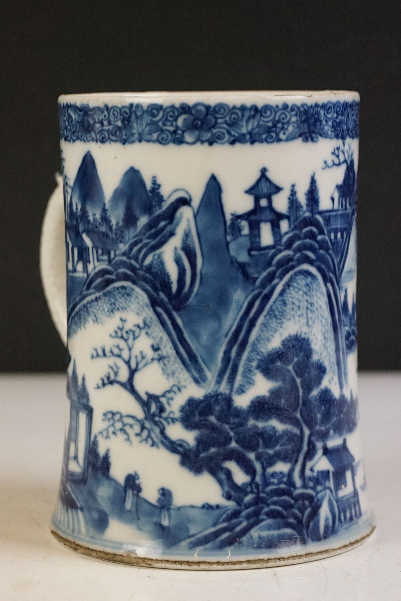 Four 19th century blue & white printed ceramic tankards, featuring early 19th century and Willow - Image 10 of 27