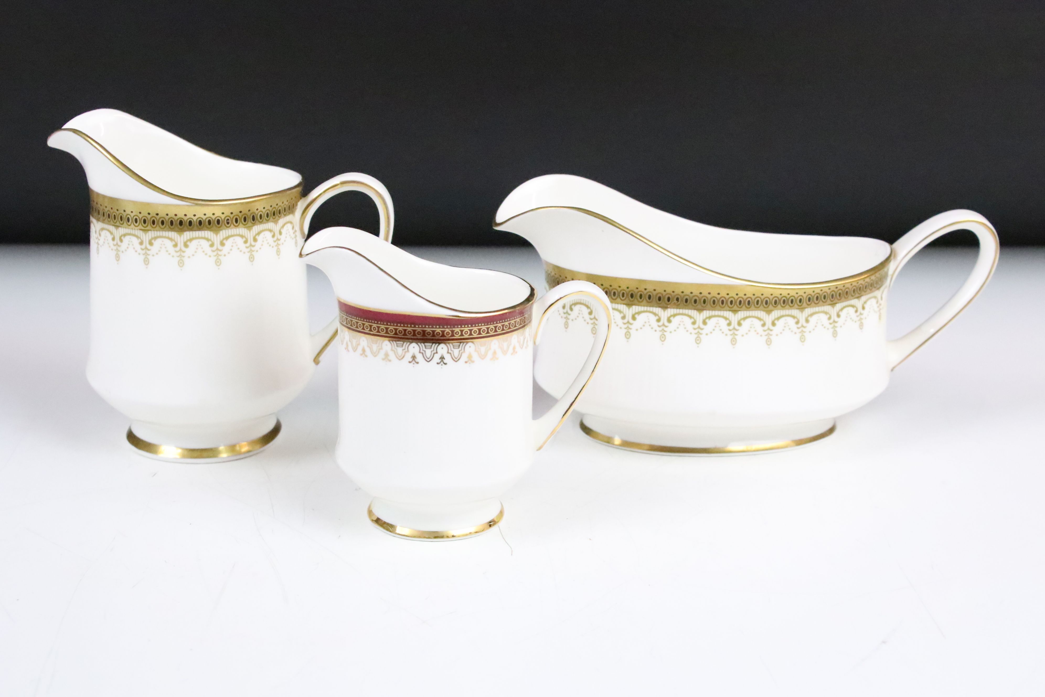 Paragon 'Athena' tea, coffee & dinner service to include 2 coffee pots & covers, teapot & cover, 2 - Image 17 of 21