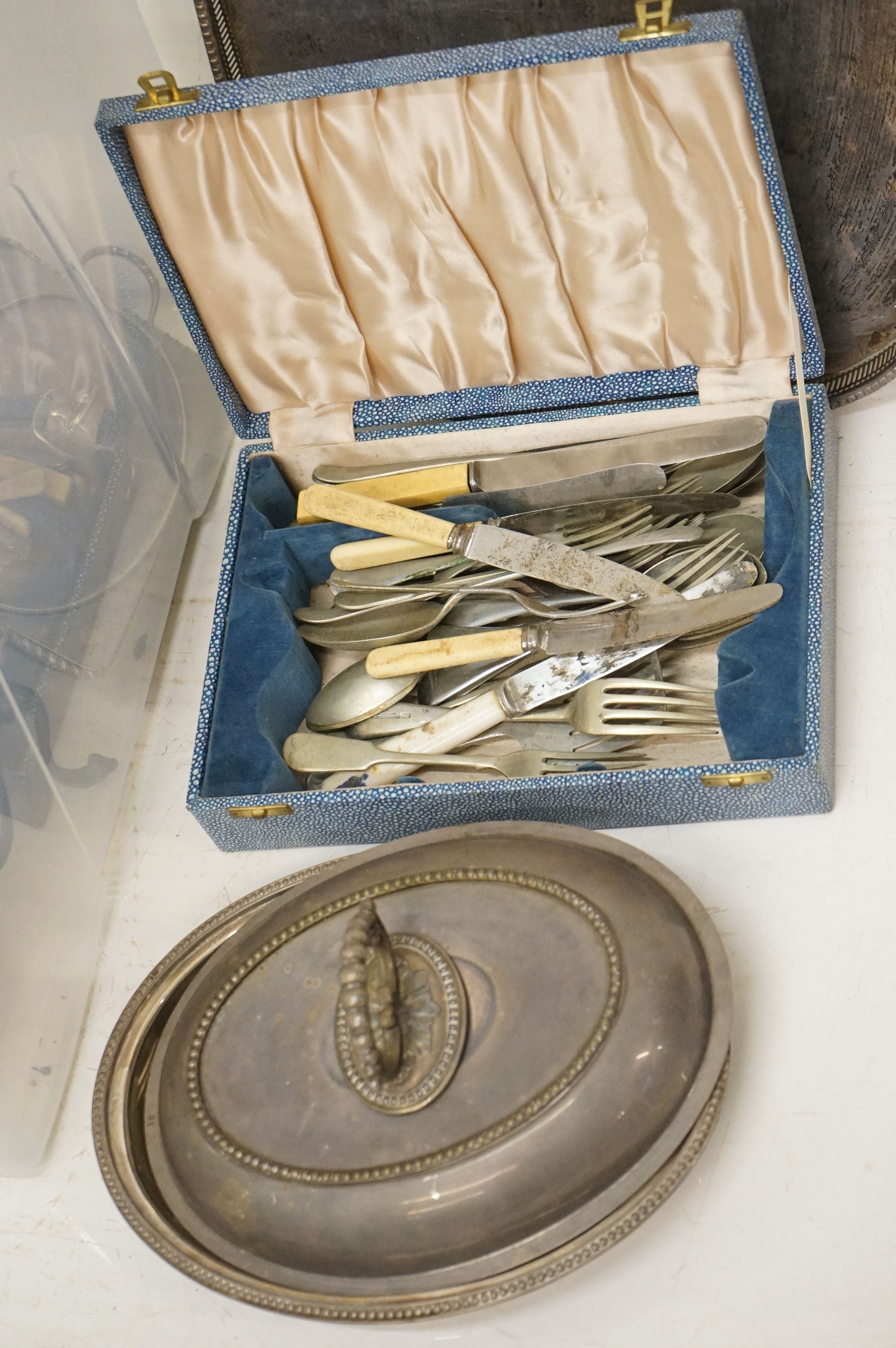 Collection of mixed silver plate to include a four-piece tea set, teapots, serving trays & dishes, - Image 2 of 7