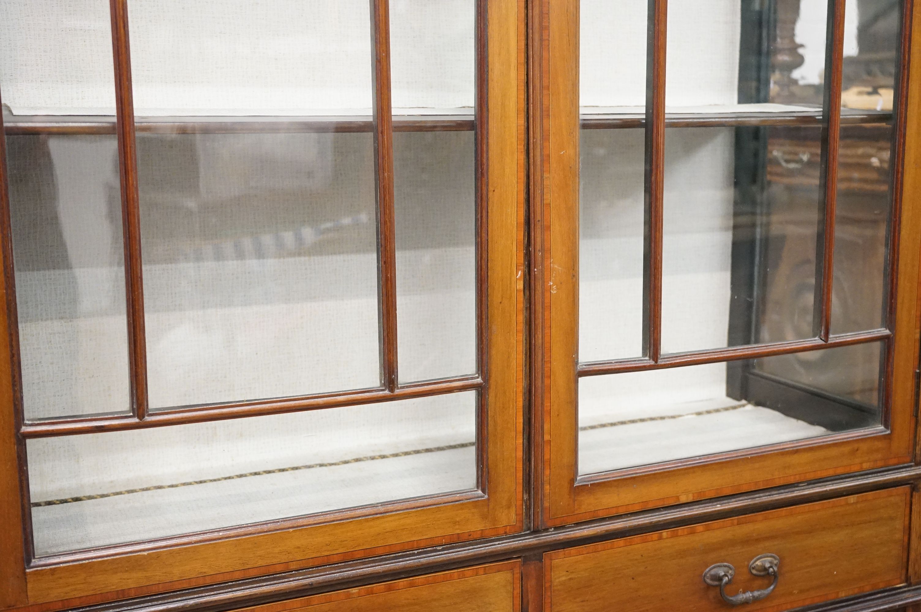 Edwardian Mahogany Inlaid Display Cabinet, the two glazed doors opening to two shelves, with two - Image 5 of 10