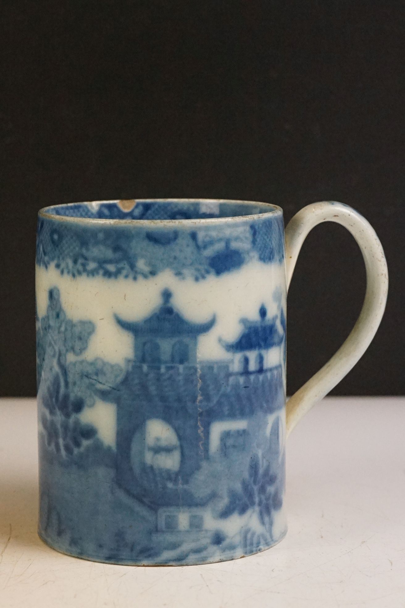 Four 19th century blue & white printed ceramic tankards, featuring early 19th century and Willow - Image 22 of 27