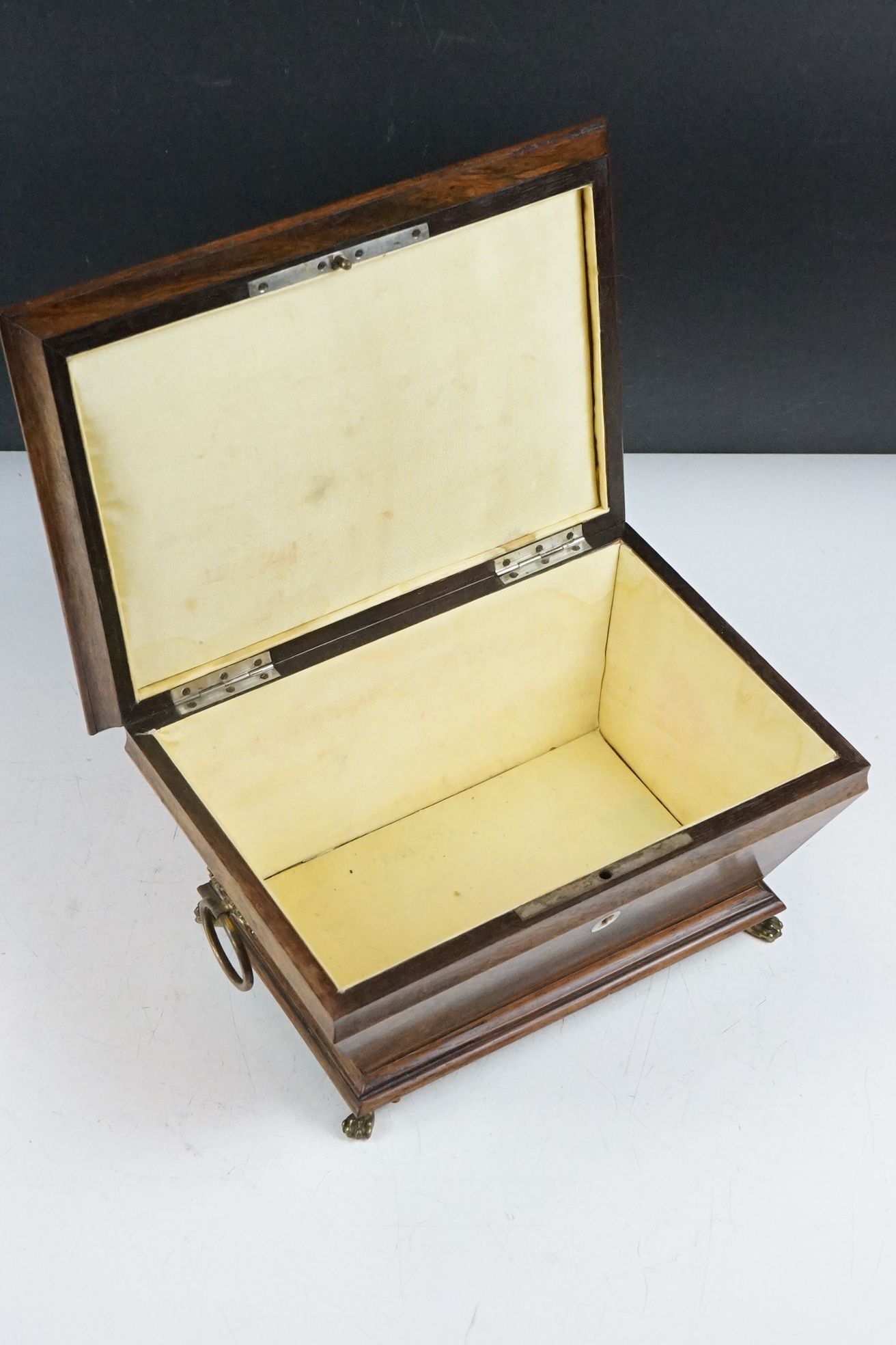 Early 20th Century satinwood inlaid casket box having a hinged lid, with tapering body raised on paw - Image 5 of 12