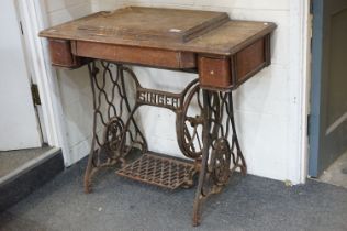 Singer Treadle Sewing Machine, 91cm long x 78cm high