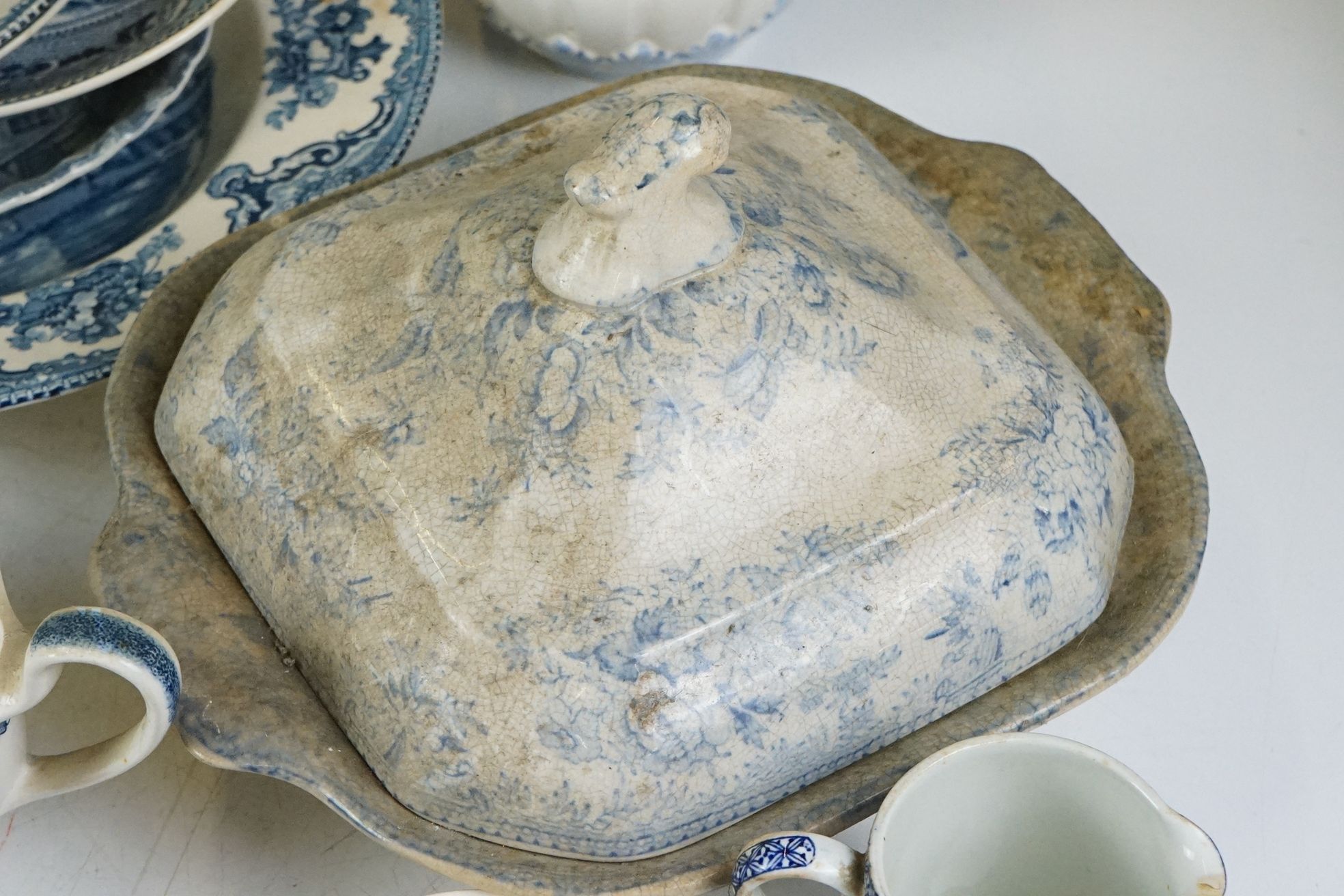 Collection of 19th Century and later blue and white ceramics to include Mason's, Johnson Brothers, - Image 5 of 14