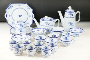 Spode Gloucester pattern blue and white tea service to include seven coffee cups, five tea cups, tea