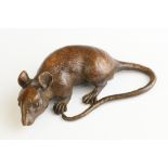 An ornamental Chinese bronze rat, approx 8.5cm in length.