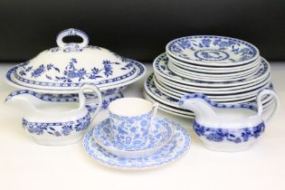 Mintons 'Delft' blue & white dinnerware to include 3 dinner plates, 6 lunch plates, 6 side plates,