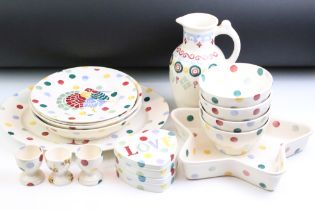 Group of Emma Bridgewater 'Polka Dot' ceramics, 12 pieces, to include a 'Spring Chickens' medium