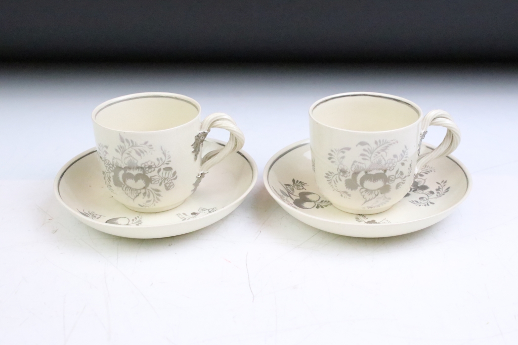 Edwardian Leeds pottery commemorative creamware tea service for the Royal Visit to Leeds on 7 July - Image 12 of 15