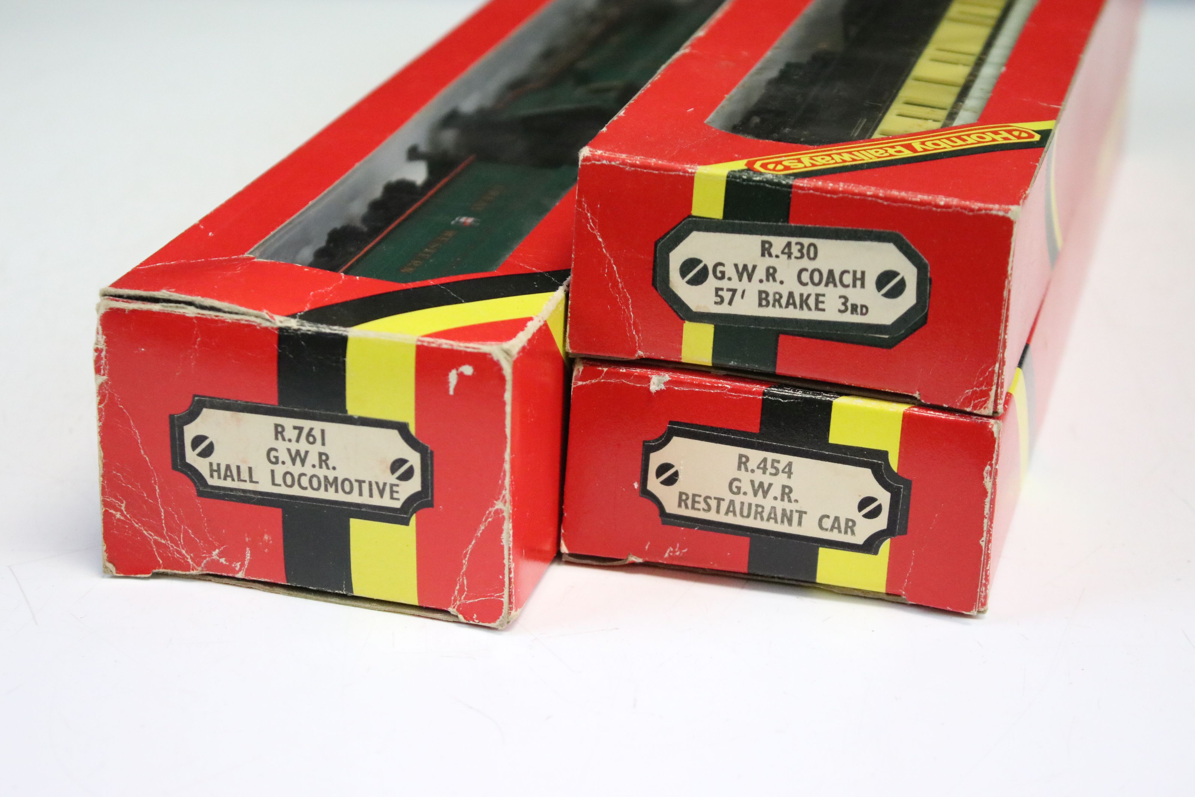 Group of OO gauge model railway to include boxed Hornby R761 GWR Kneller Hall locomotive, boxed - Image 8 of 14