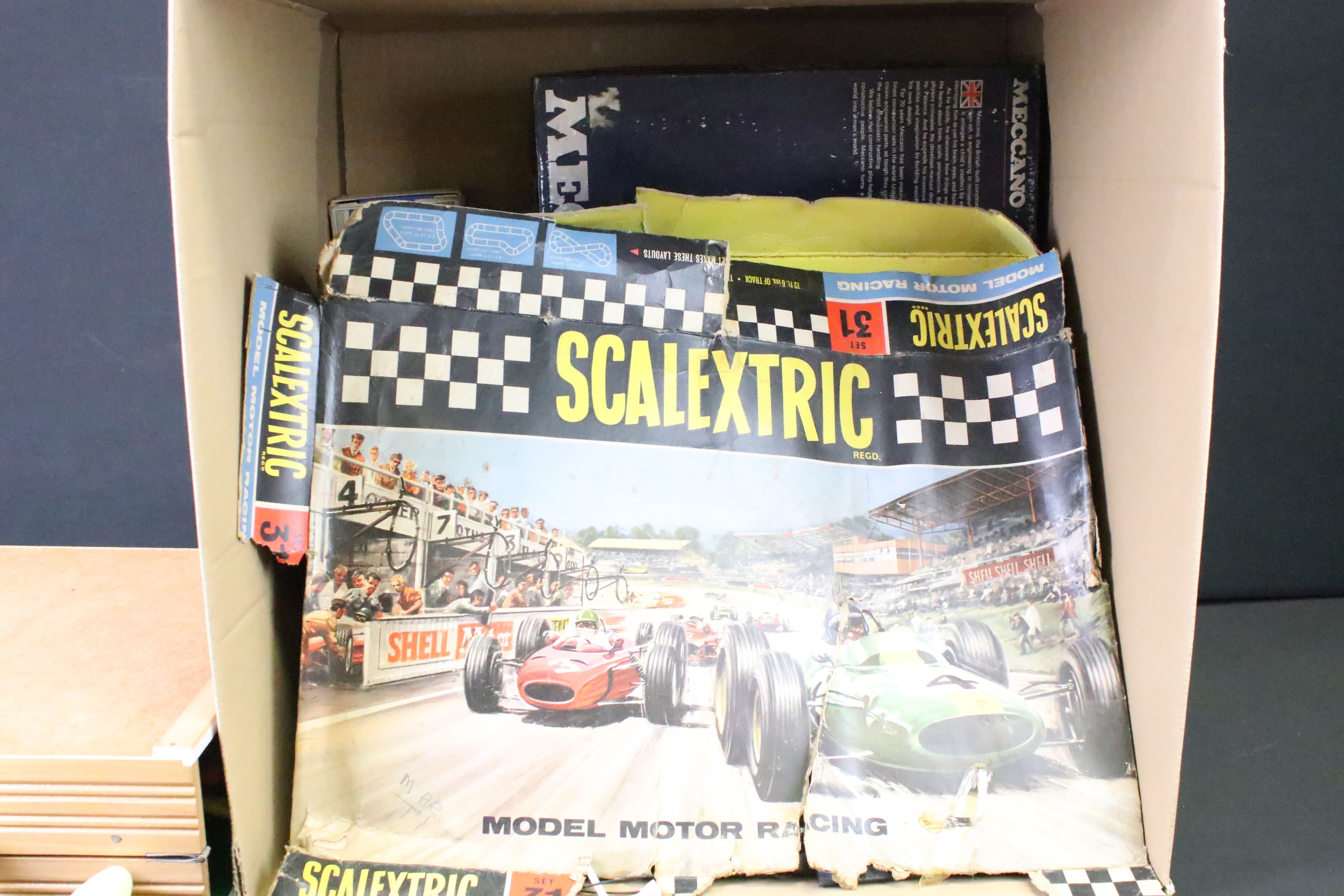 Mixed toys & games to include a Triang Scalextric Set 31 (with 2 slot cars & controllers), - Image 2 of 6