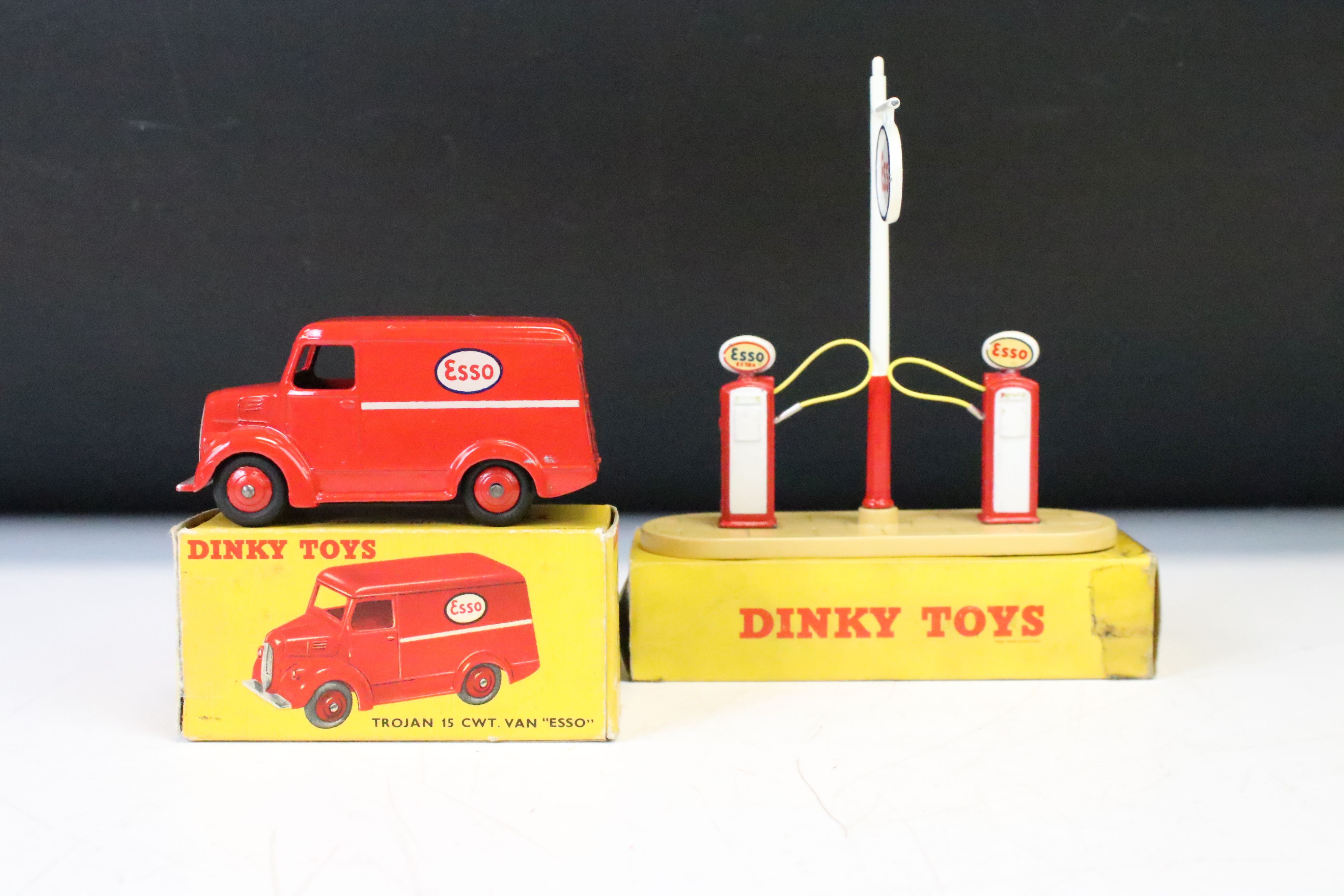 Boxed Dinky 781 ESSO Petrol Pump Station (complete) and a boxed Dinky 450 Trojan 15 CWT ESSO Van,