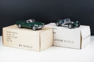 Two boxed Crestley Collection 1/18 diecast models to include MGB MK1 in British Racing Green and