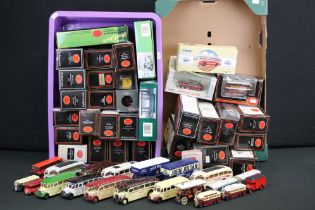 Collection of 34 boxed diecast models, mainly buses to include 30 x EFE Exclusive First Editions