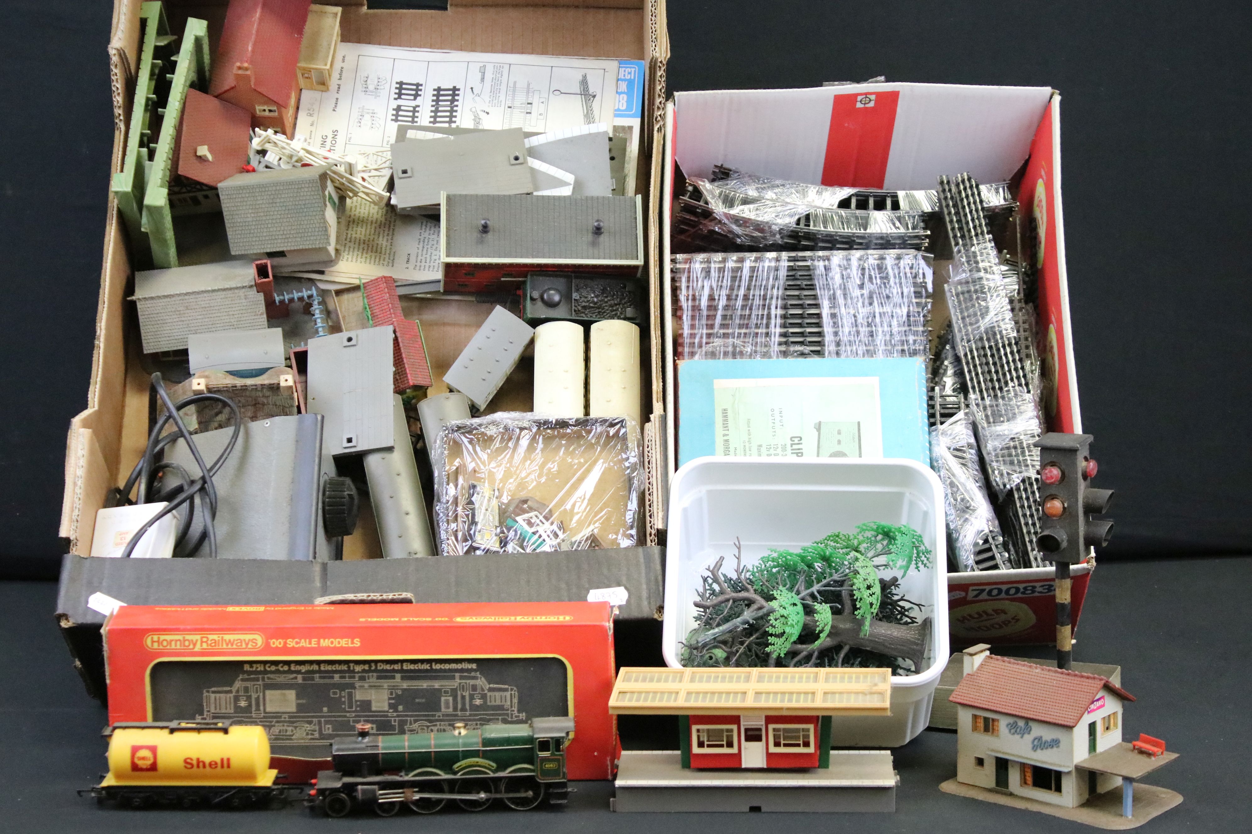 Quantity of OO gauge model railway to include boxed Hornby R751 Co Co Electric Type 3 Diesel