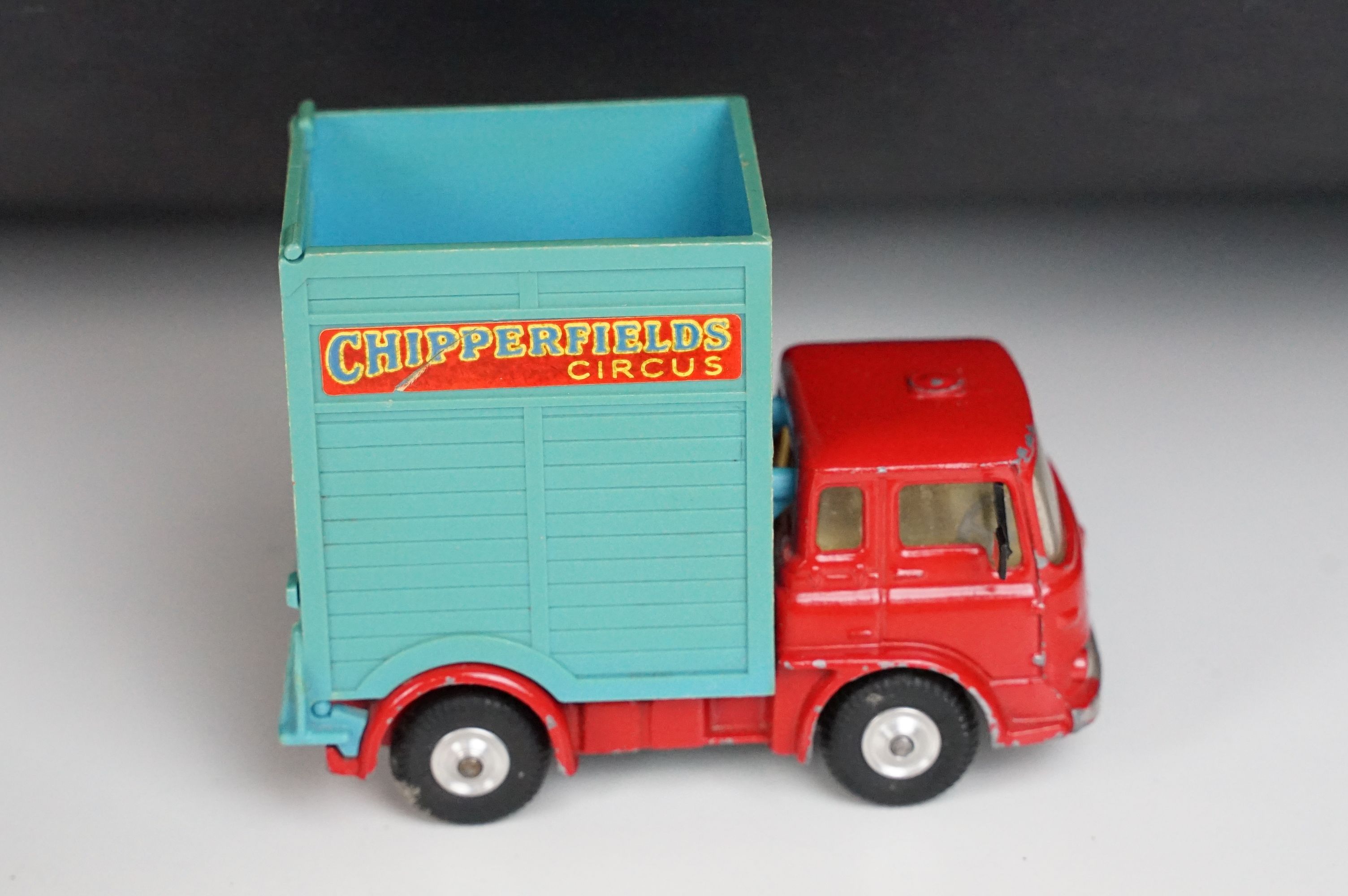 10 Mid 20th C play worn diecast models to include a boxed Dinky 581 Horse Box, Corgi Marlin - Image 16 of 16