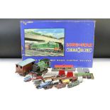 Boxed Lone Star OOO EL 51 Passenger Set complete with locomotive, 4 x items of rolling stock and