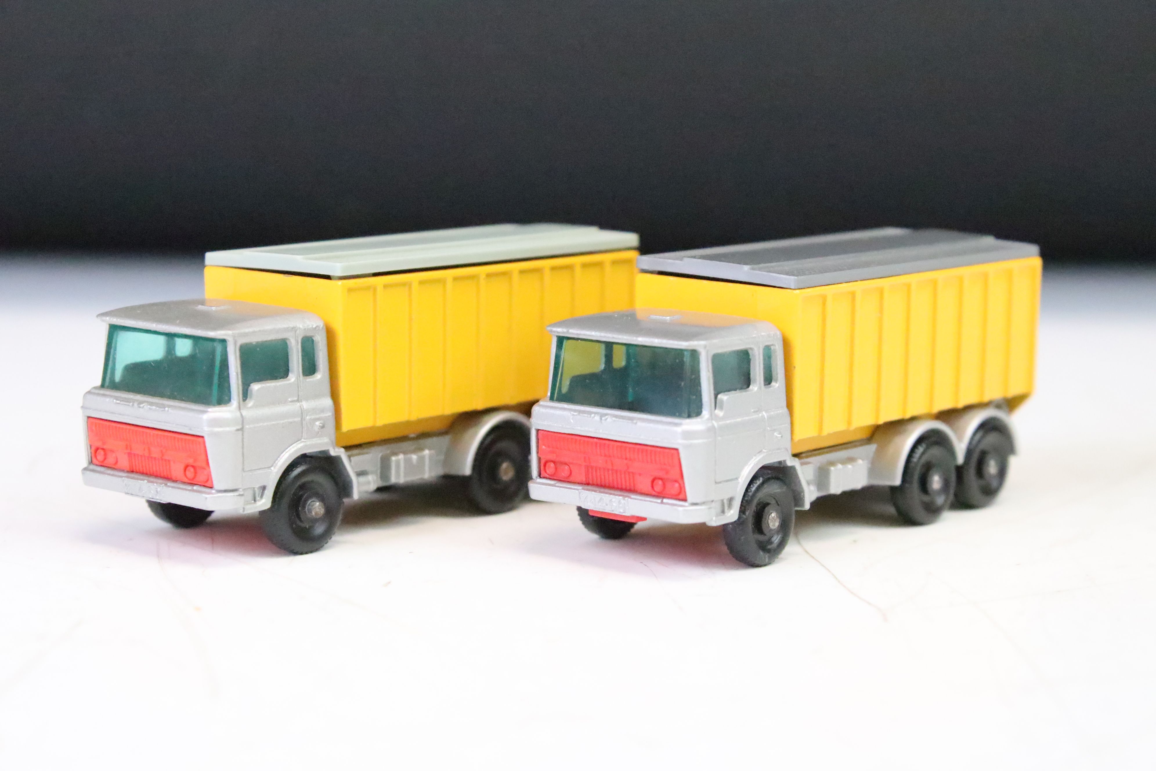 10 Boxed Matchbox 75 Series diecast models to include 51 8 Wheel Tipper, 2 x 47 DAF Tipper Container - Image 22 of 33