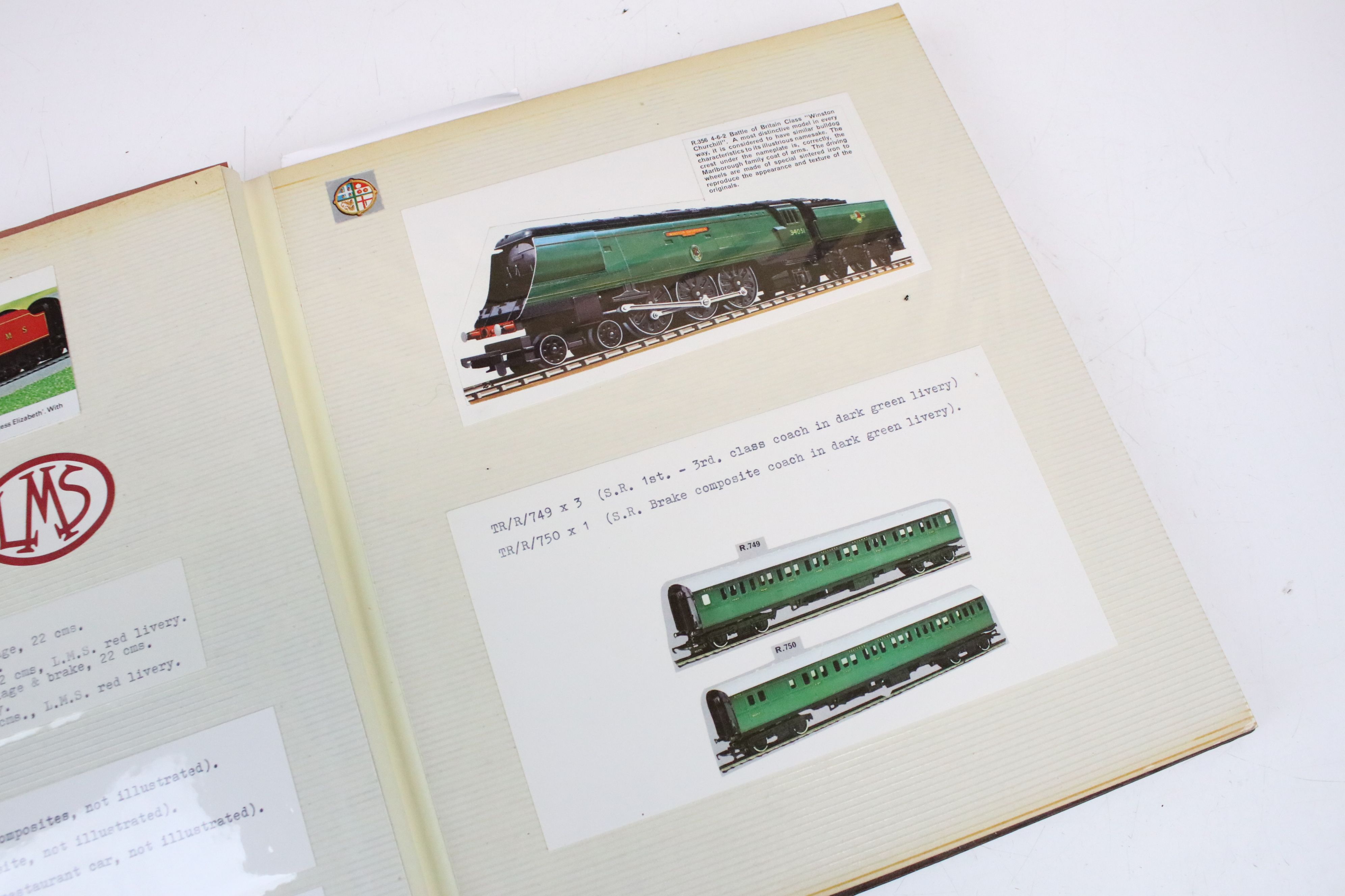 Group of OO gauge model railway to include boxed Hornby R761 GWR Kneller Hall locomotive, boxed - Image 11 of 14