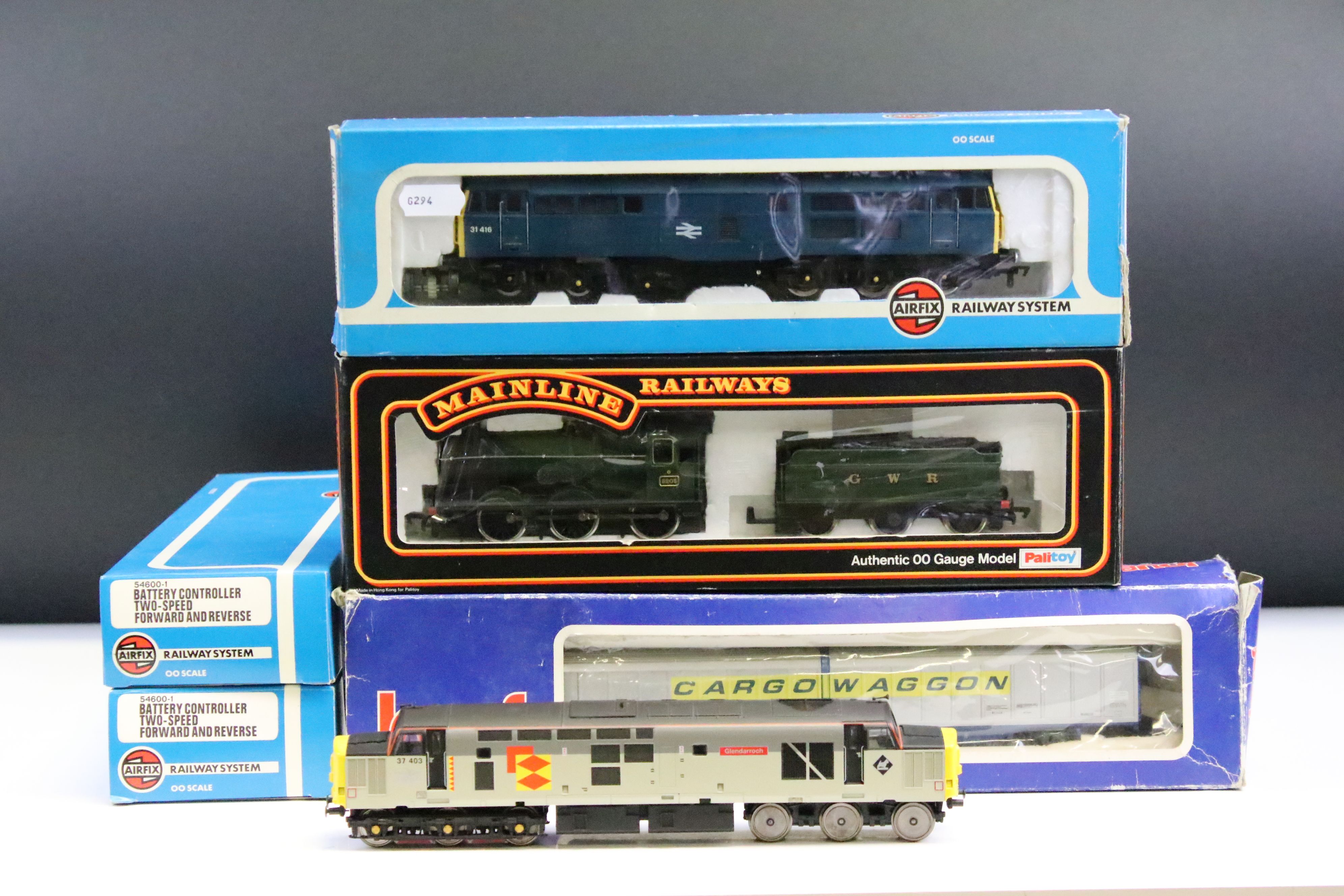 Two boxed OO gauge locomotives to include Palitoy Mainline 37058 0-6-0 2251 Class Collett Locomotive