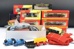 Quantity of OO gauge model railway to include 2 x boxed Bachmann locomotives (32057 Class 42 Warship